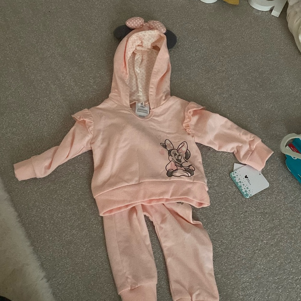 Minnie sweat suit outfit